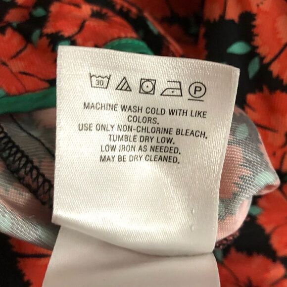 Anthropologie ett:twa Poppy Print Flared Ruffle Hem Floral Pants Capris - Picture 8 of 10